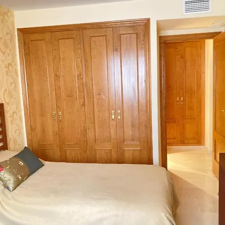 Modern In Village Centre With Underground Parking Appartement