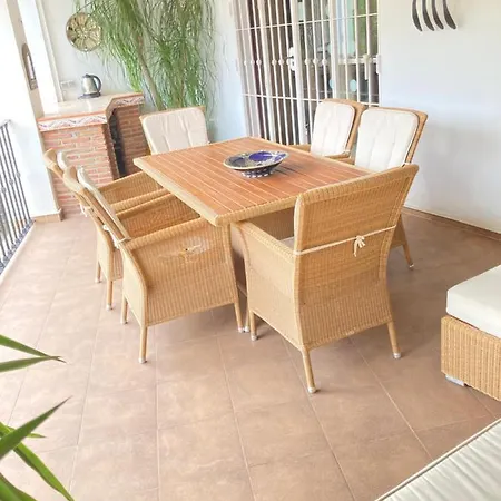 Modern In Village Centre With Underground Parking Appartement *