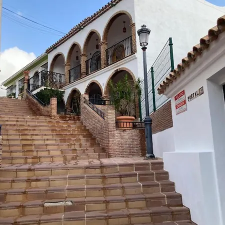 Modern In Village Centre With Underground Parking Appartement Benahavís