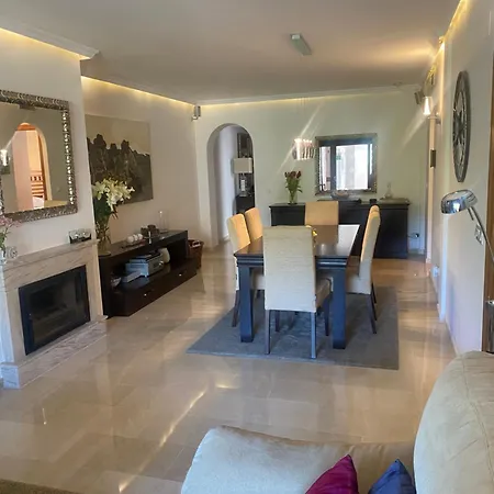Appartement Modern In Village Centre With Underground Parking Benahavís